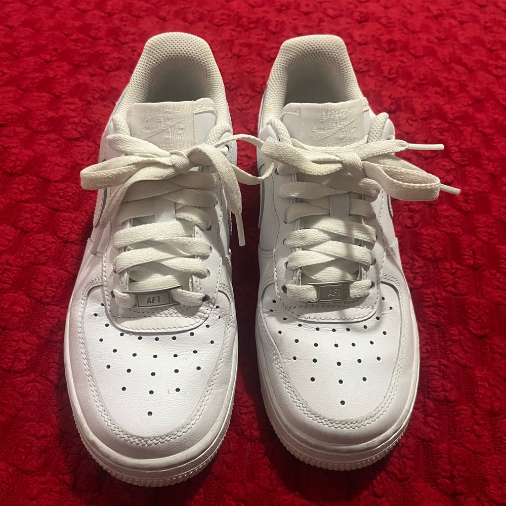 Nike Air Force 1 Low White Sneakers Size 6